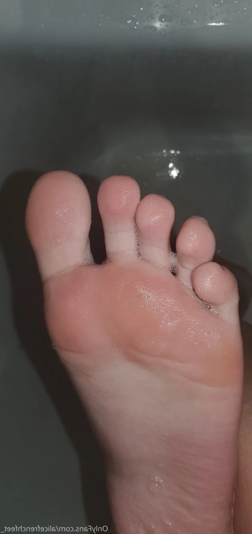 alicefrenchfeet [ alice.frenchfeet ] Onlyfans leaked photo 8827801 on Hotleaks.tv