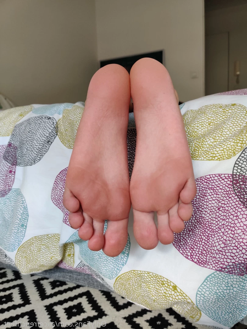 alicefrenchfeet [ alice.frenchfeet ] Onlyfans leaked photo 8827844 on Hotleaks.tv
