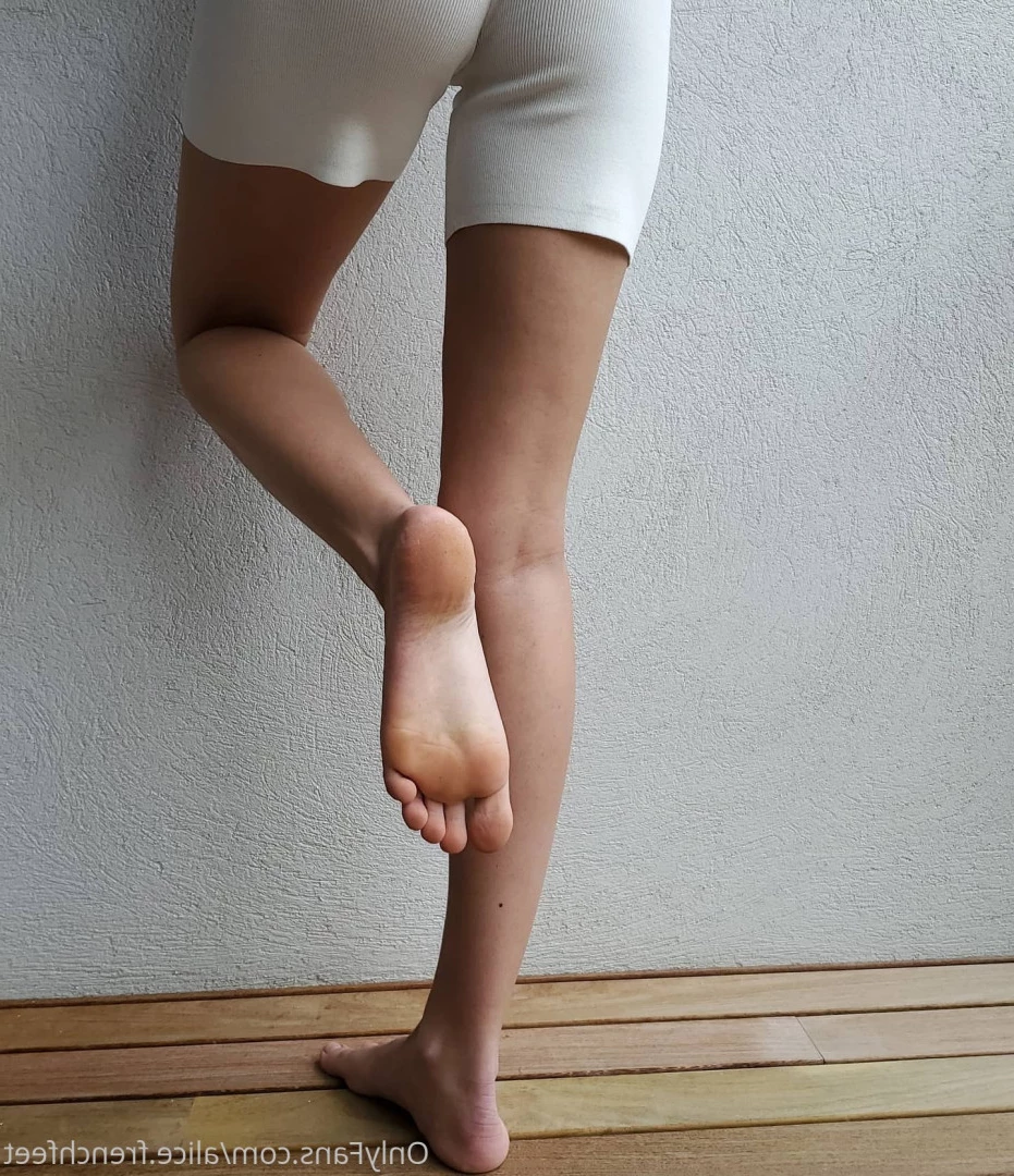 alicefrenchfeet [ alice.frenchfeet ] Onlyfans leaked photo 8828058 on Hotleaks.tv