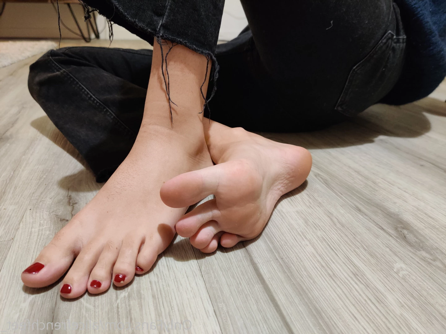 alicefrenchfeet [ alice.frenchfeet ] Onlyfans leaked photo 8828248 on Hotleaks.tv
