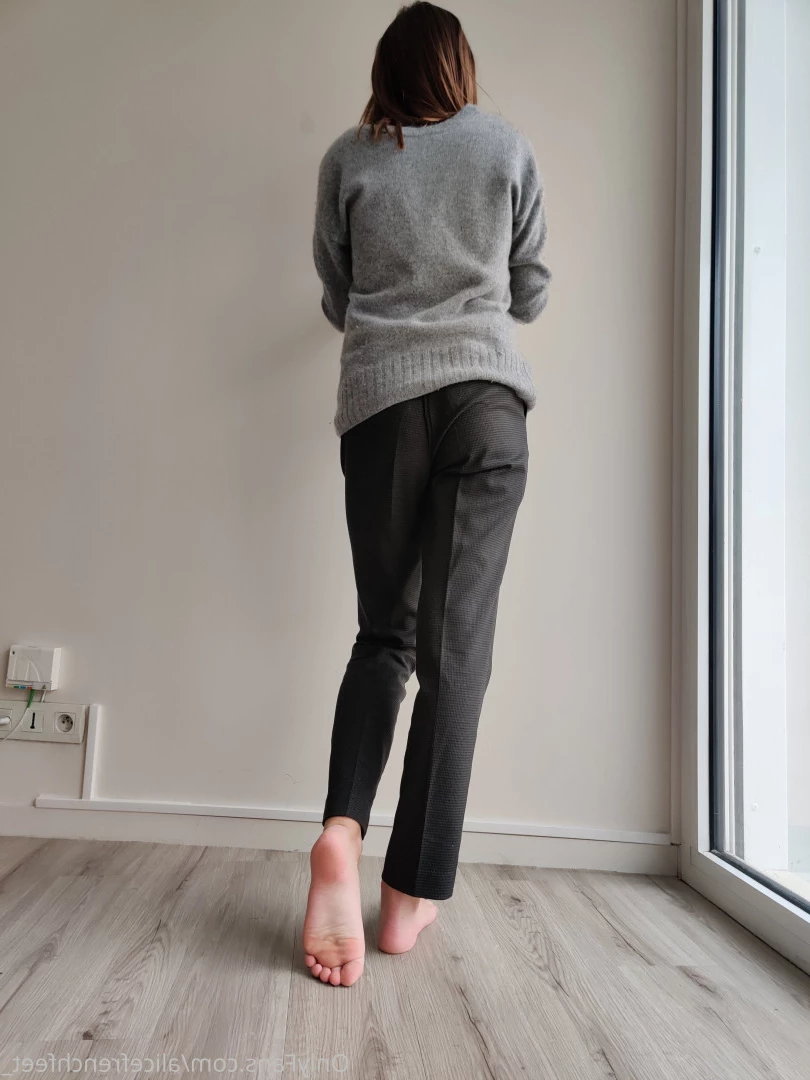 alicefrenchfeet [ alice.frenchfeet ] Onlyfans leaked photo 8828606 on Hotleaks.tv