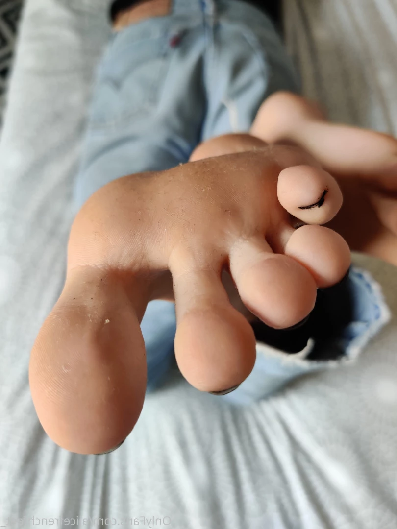 alicefrenchfeet [ alice.frenchfeet ] Onlyfans leaked photo 8829859 on Hotleaks.tv