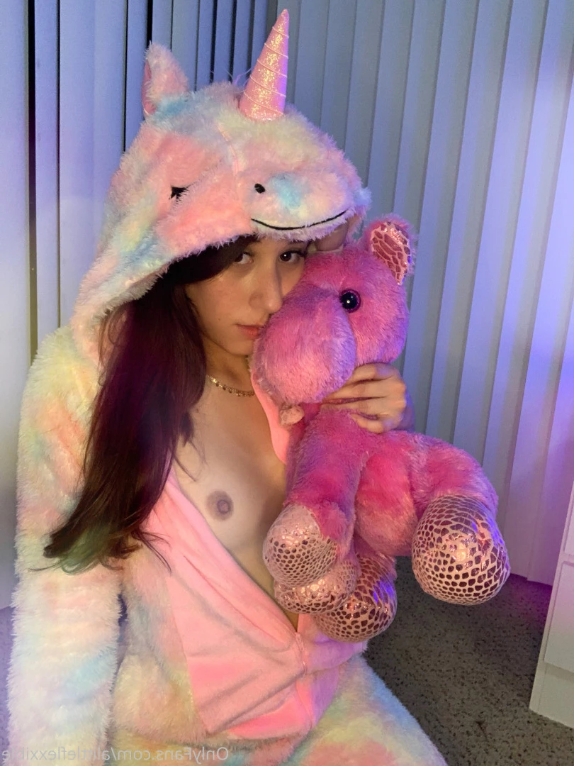 Zoey 💞 [ alittleflexxible ] Onlyfans leaked photo 8823376 on Hotleaks.tv