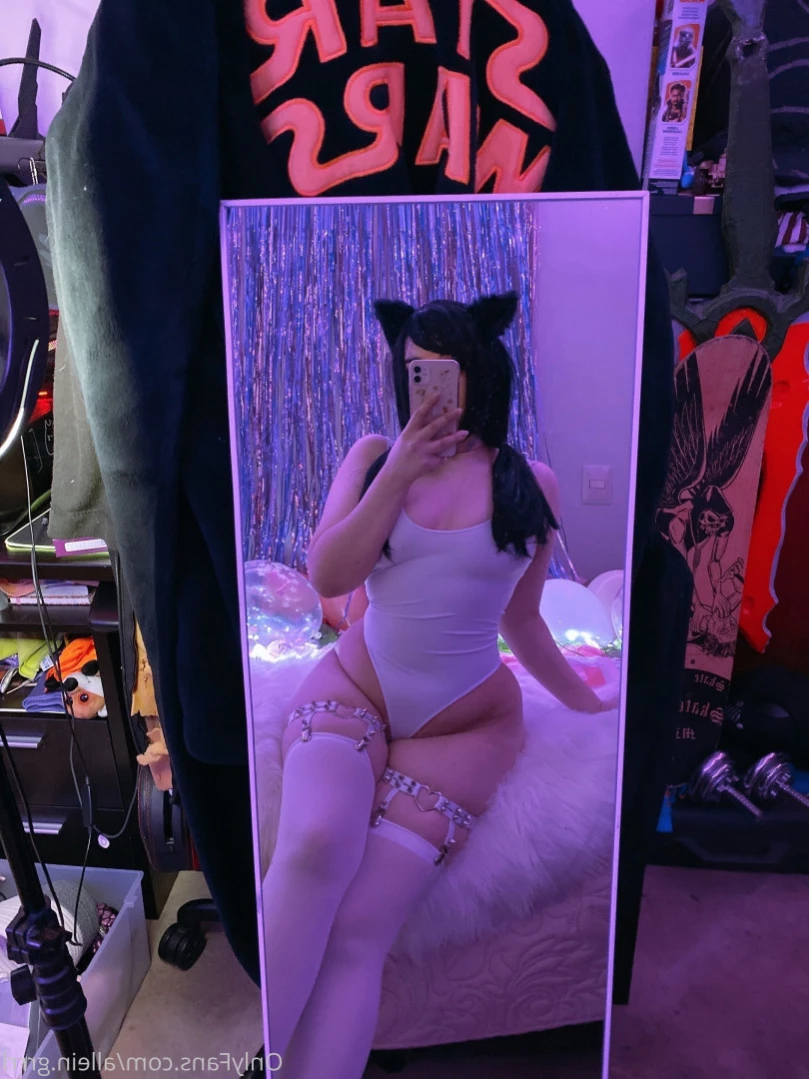 Allein [ allein.grrrl ] Onlyfans leaked photo 14717181 on Hotleaks.tv