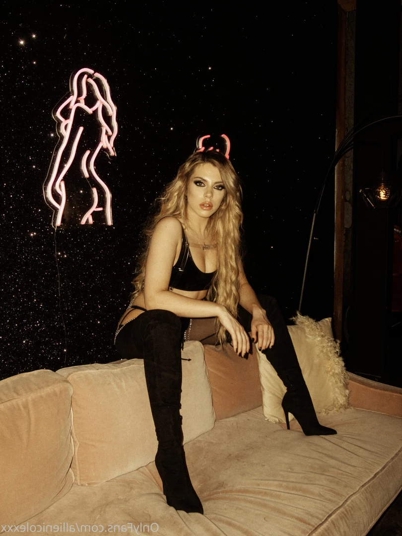 allie nicole [ allienicolexxx ] Onlyfans leaked photo 10410664 on Hotleaks.tv