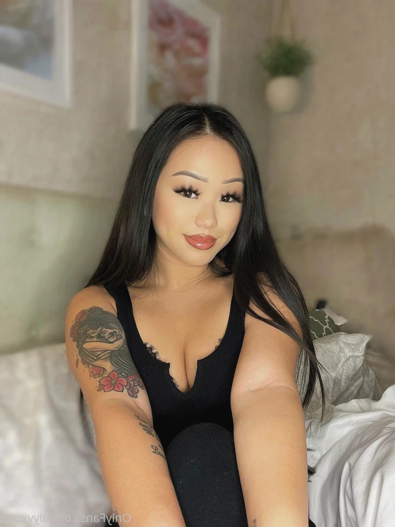 Aly V x2 ✨ [ alyvxox2 ] Onlyfans leaked photo 8960673 on Hotleaks.tv
