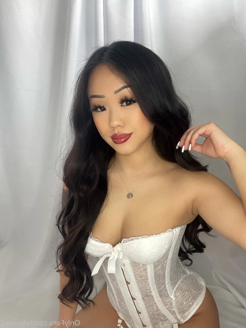 Aly V x2 ✨ [ alyvxox2 ] Onlyfans leaked photo 8960785 on Hotleaks.tv