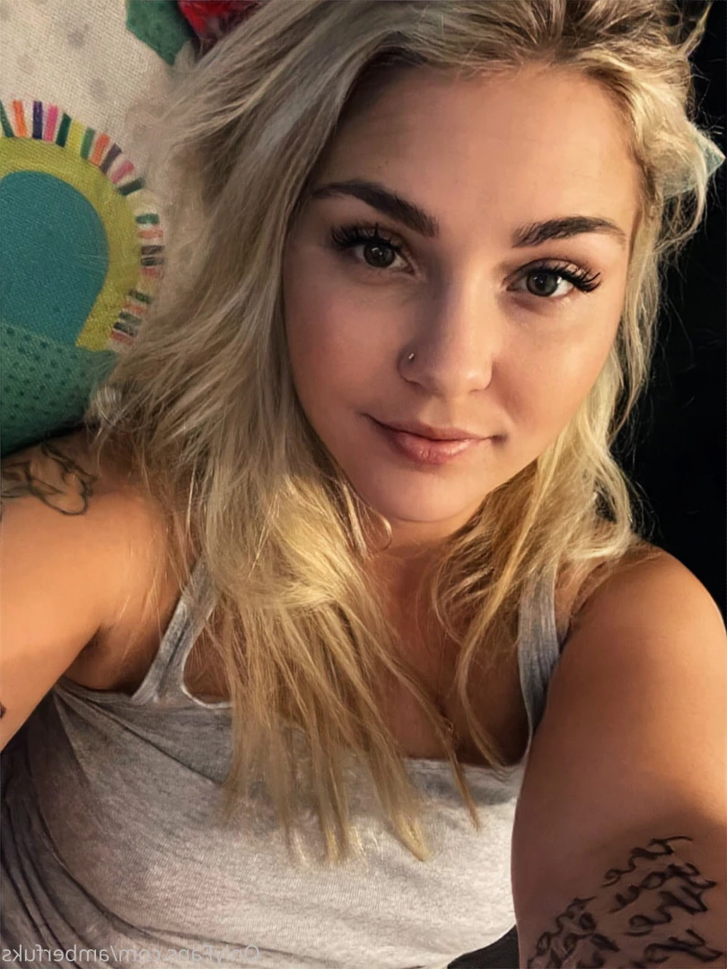 𝗕𝗥𝗨𝗡𝗘𝗧𝗧𝗘 𝗕𝗢𝗠𝗕𝗦𝗛𝗘𝗟𝗟 💣 [ amberfuks ] Onlyfans leaked photo 9993053 on Hotleaks.tv