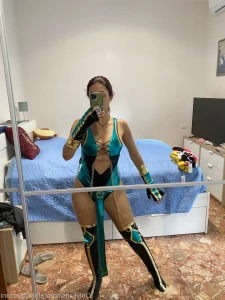 8974077