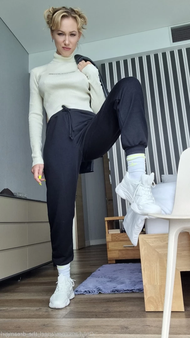 Alice [ angel_the_dreamgirl ] Onlyfans leaked photo 15106198 on Hotleaks.tv