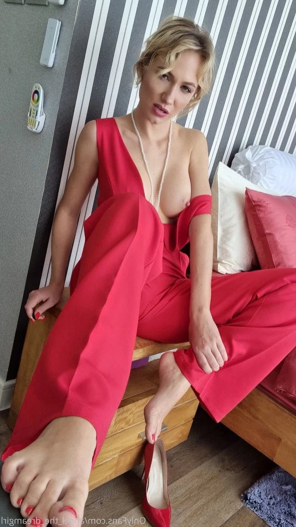 Alice [ angel_the_dreamgirl ] Onlyfans leaked photo 15110985 on Hotleaks.tv