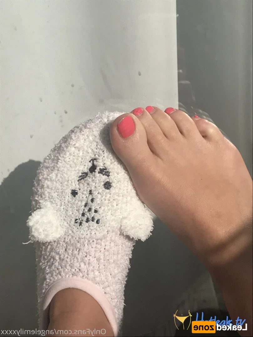 Angel Emily [ angelemilyxxxx ] Onlyfans leaked photo 14921460 on Hotleaks.tv