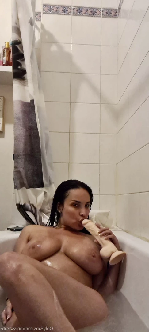 Anissa Kate [ anissa_kate ] Onlyfans leaked photo 13371675 on Hotleaks.tv