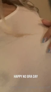 10503077