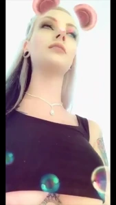 1405668