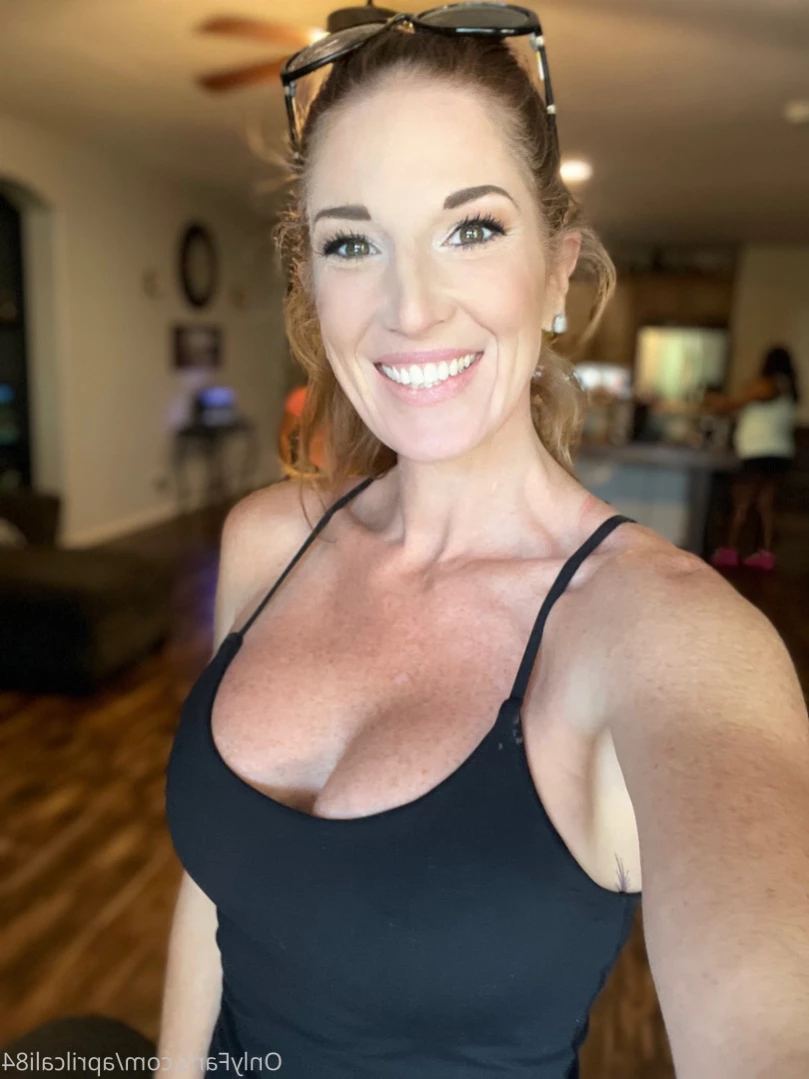 aprilcali84 Onlyfans leaked photo 12597214 on Hotleaks.tv