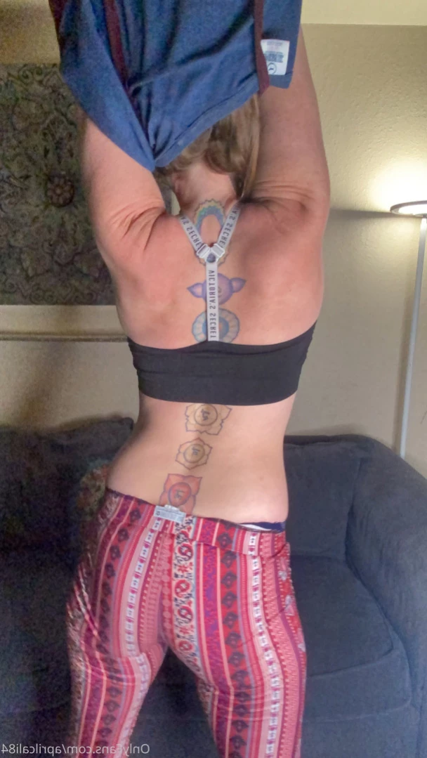 aprilcali84 Onlyfans leaked photo 13341543 on Hotleaks.tv