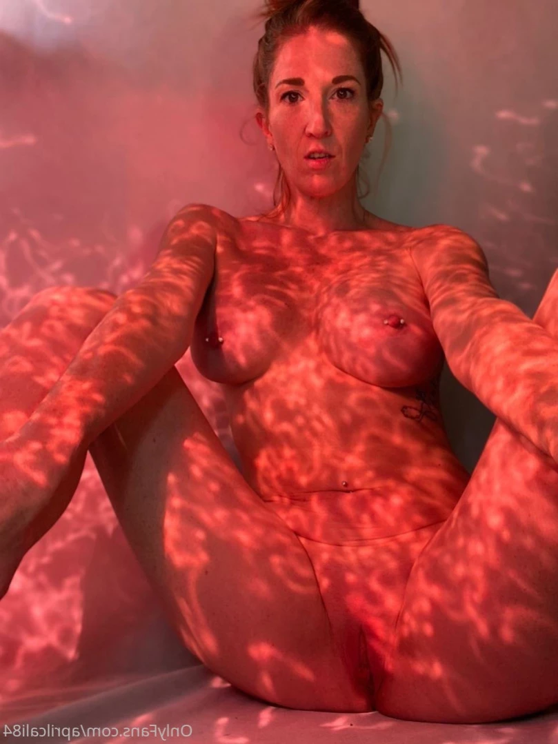 aprilcali84 Onlyfans leaked photo 13717890 on Hotleaks.tv