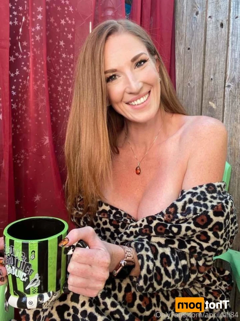 aprilcali84 Onlyfans leaked photo 14217283 on Hotleaks.tv