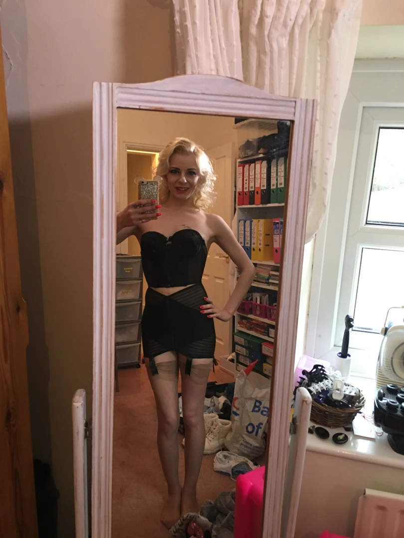 April Paisley OFFICIAL [ aprilpaisleyofficial ] Onlyfans leaked photo 8935329 on Hotleaks.tv