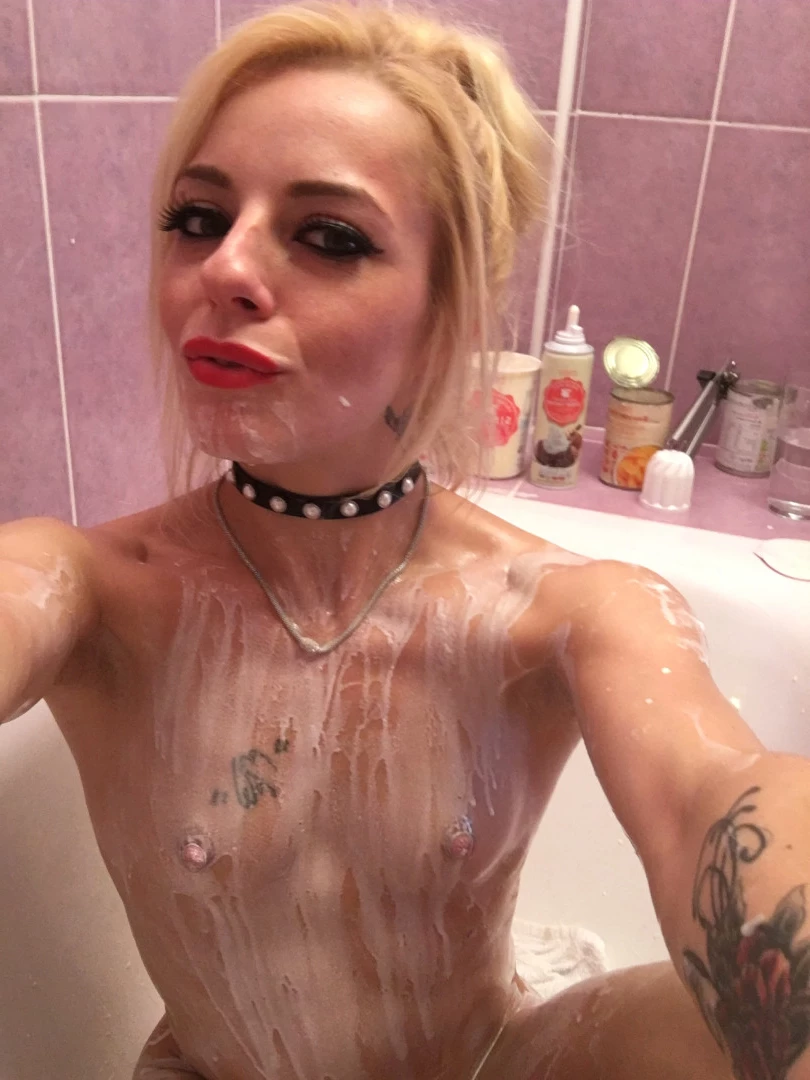 April Paisley OFFICIAL [ aprilpaisleyofficial ] Onlyfans leaked photo 8942470 on Hotleaks.tv