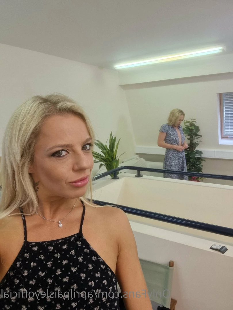 April Paisley OFFICIAL [ aprilpaisleyofficial ] Onlyfans leaked photo 8943615 on Hotleaks.tv