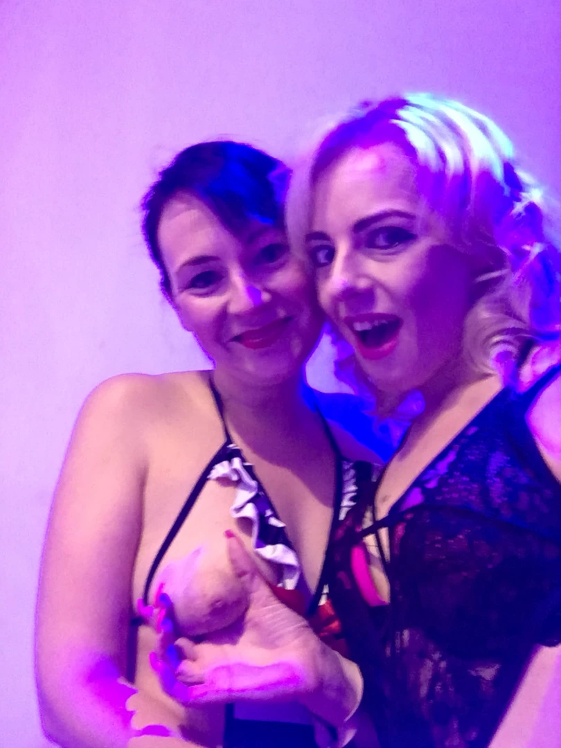 April Paisley OFFICIAL [ aprilpaisleyofficial ] Onlyfans leaked photo 8946726 on Hotleaks.tv