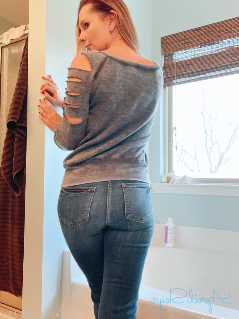 aprilskyz Onlyfans leaked photo 13065066 on Hotleaks.tv
