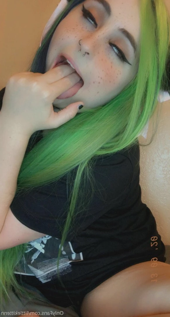 𝔅𝔞𝔟𝔶𝔤𝔦𝔯𝔩 | 𝔱𝔬𝔭 1.5% [ littlekittenn ] Onlyfans leaked photo 3982555 on Hotleaks.tv