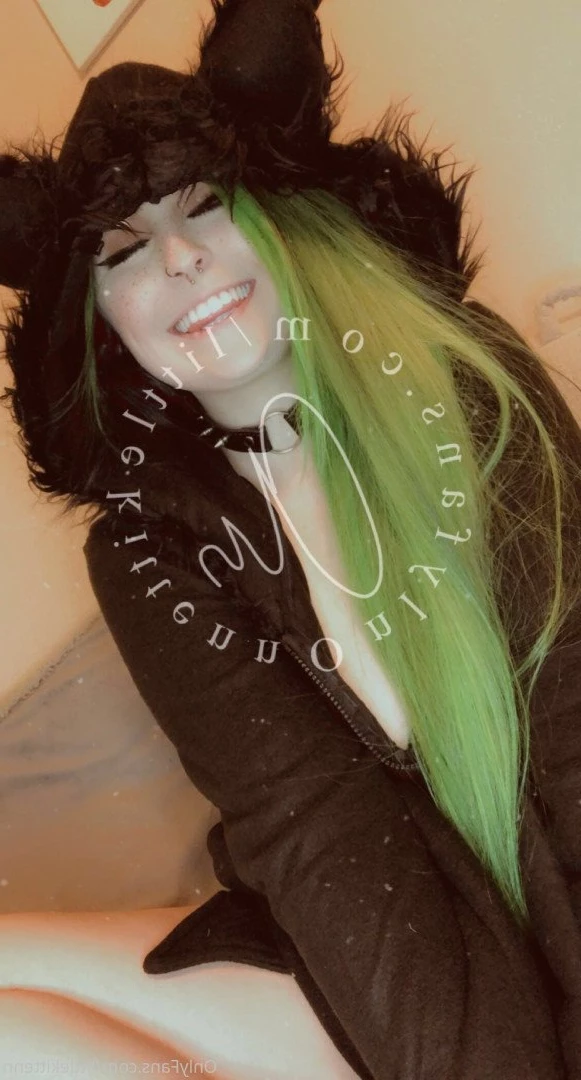 𝔅𝔞𝔟𝔶𝔤𝔦𝔯𝔩 | 𝔱𝔬𝔭 1.5% [ littlekittenn ] Onlyfans leaked photo 3993020 on Hotleaks.tv