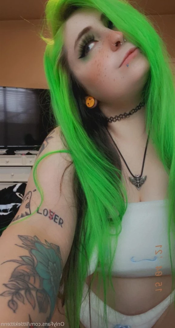𝔅𝔞𝔟𝔶𝔤𝔦𝔯𝔩 | 𝔱𝔬𝔭 1.5% [ littlekittenn ] Onlyfans leaked photo 4016467 on Hotleaks.tv