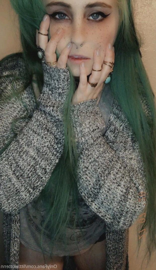 𝔅𝔞𝔟𝔶𝔤𝔦𝔯𝔩 | 𝔱𝔬𝔭 1.5% [ littlekittenn ] Onlyfans leaked photo 4025417 on Hotleaks.tv
