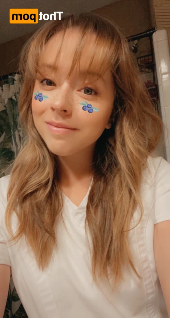 Ashley 🌸 your e girlfriend [ ashleyannxox ] Onlyfans leaked photo 11989732 on Hotleaks.tv