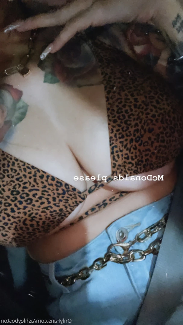 Ashley B [ ashleyboston ] Onlyfans leaked photo 15455885 on Hotleaks.tv