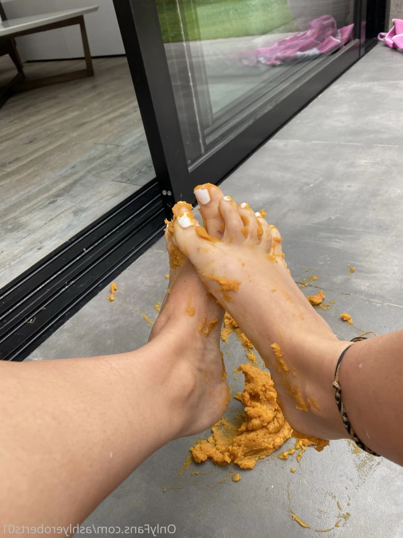 Ashlye Roberts♎️🌎💫 [ ashlyeroberts01 ] Onlyfans leaked photo 8932951 on Hotleaks.tv