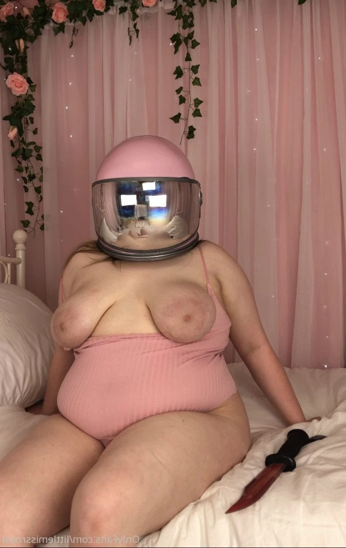  [ littlemissroyal ] Onlyfans leaked photo 4651942 on Hotleaks.tv