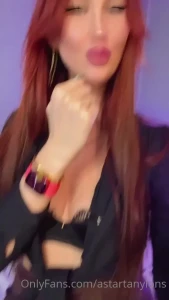 10496563