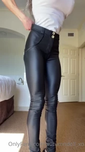 AutumnDoll_xo • Top OnlyFans Creator [ autumndoll_xo ] Onlyfans leaked video 10494446 on Hotleaks.tv