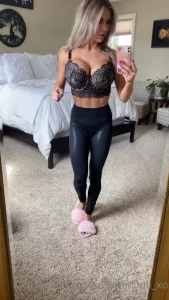 AutumnDoll_xo • Top OnlyFans Creator [ autumndoll_xo ] Onlyfans leaked video 10494547 on Hotleaks.tv