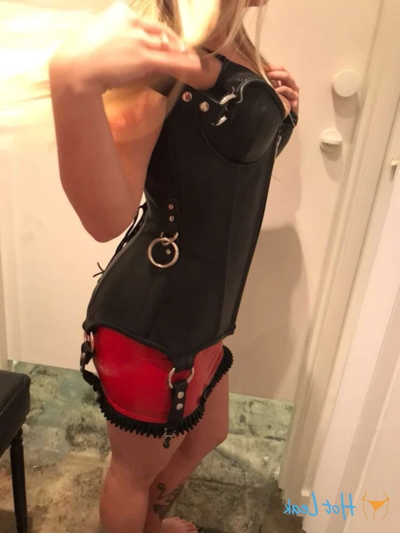 Sorceress Bebe [ b_findom ] Onlyfans leaked photo 15661038 on Hotleaks.tv