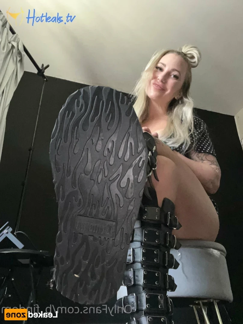 Sorceress Bebe [ b_findom ] Onlyfans leaked photo 15661970 on Hotleaks.tv