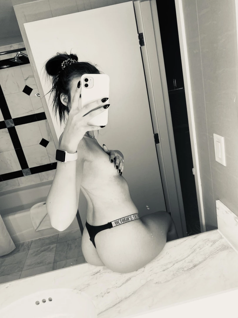 Baby Genesis 🌻 [ babywb ] Onlyfans leaked photo 9705573 on Hotleaks.tv