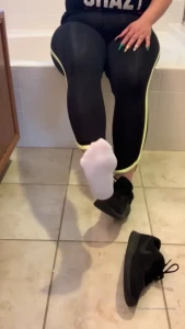 10486743