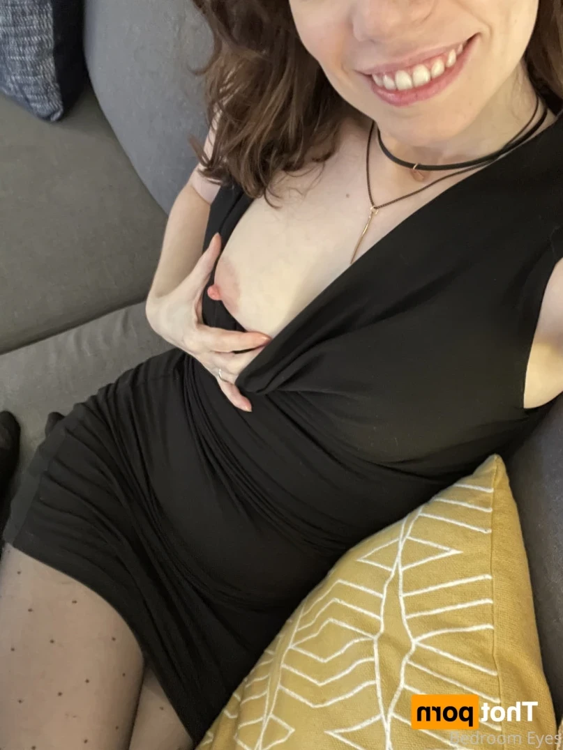 Bedroom Eyes [ bedroom_eyes ] Onlyfans leaked photo 13644802 on Hotleaks.tv