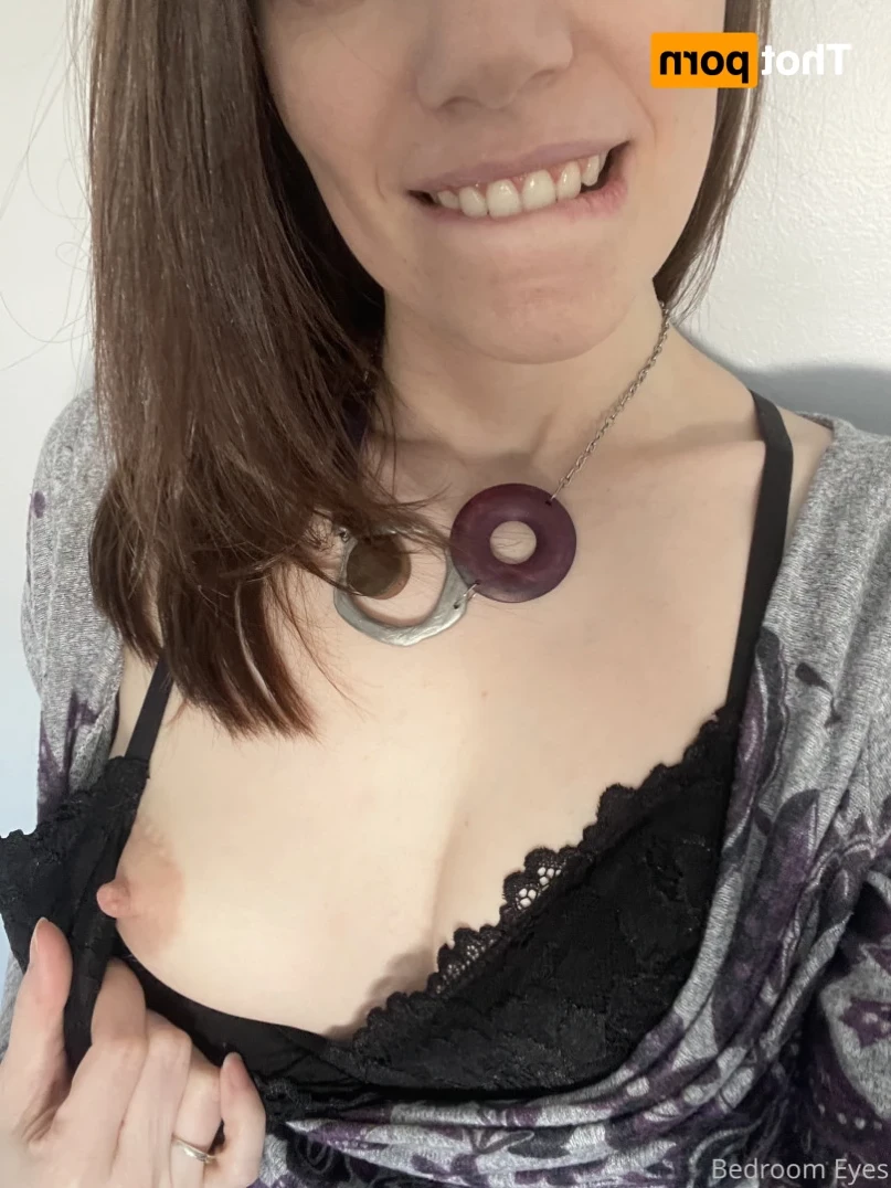 Bedroom Eyes [ bedroom_eyes ] Onlyfans leaked photo 14299981 on Hotleaks.tv