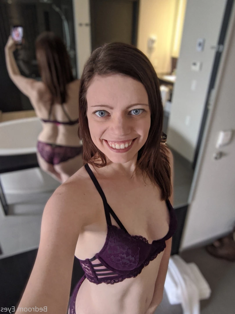 Bedroom Eyes [ bedroom_eyes ] Onlyfans leaked photo 14323125 on Hotleaks.tv