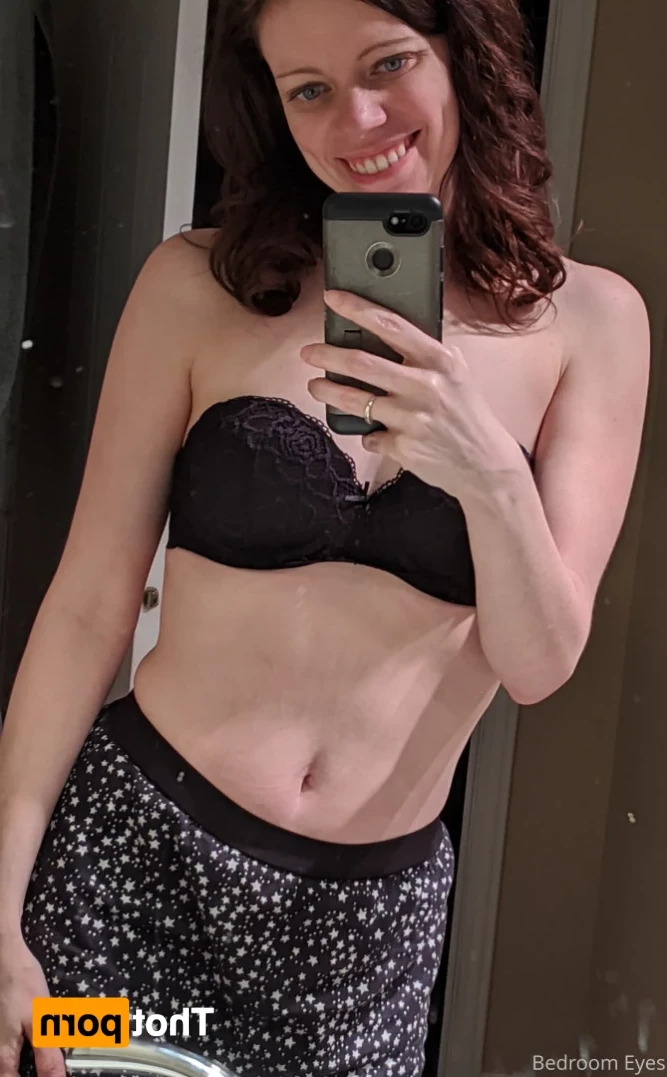 Bedroom Eyes [ bedroom_eyes ] Onlyfans leaked photo 15080131 on Hotleaks.tv