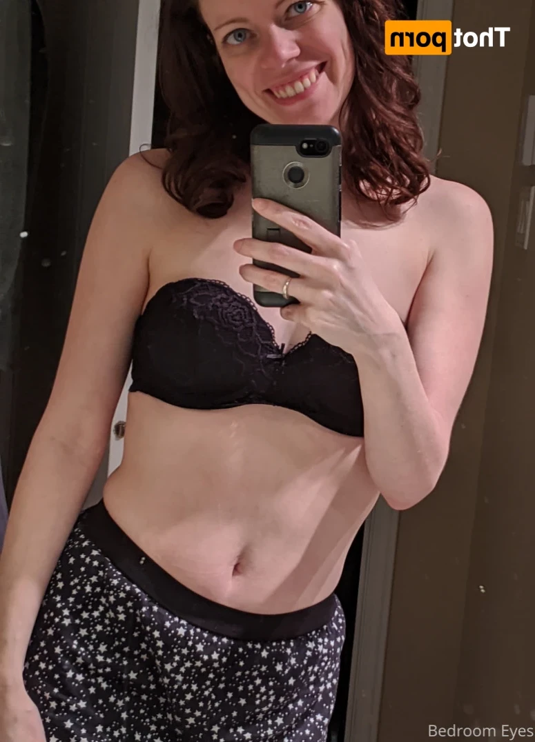 Bedroom Eyes [ bedroom_eyes ] Onlyfans leaked photo 16131062 on Hotleaks.tv