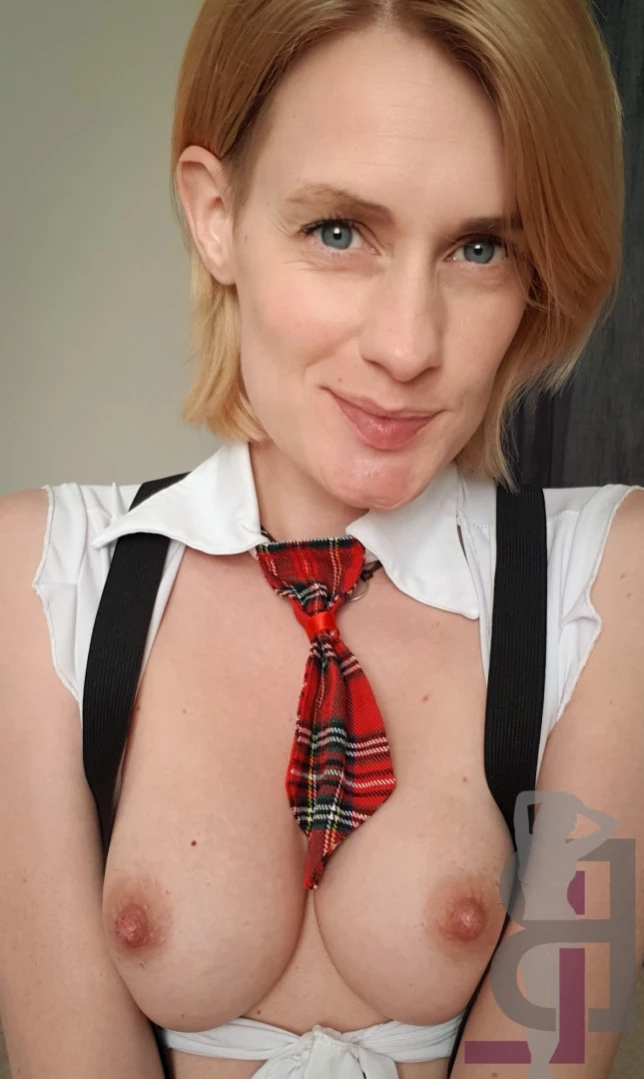 belle-lou Onlyfans leaked photo 13019953 on Hotleaks.tv