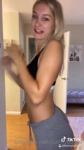 10484432